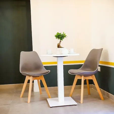 לינה וארוחת בוקר A I R Sant'anna נאפולי