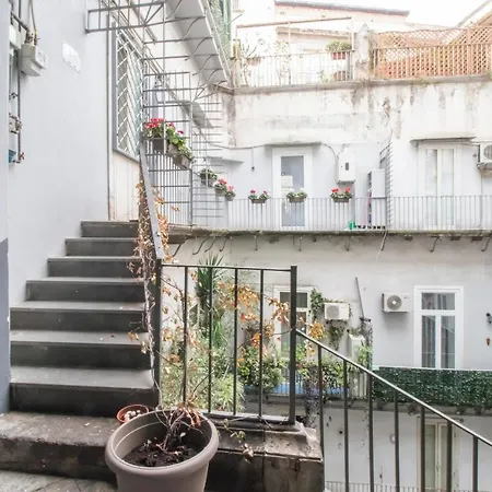 A I R Sant'anna Oda ve Kahvaltı Napoli